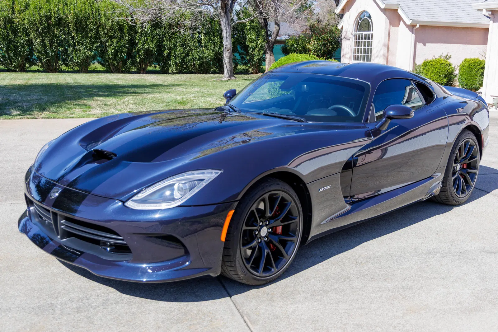 2013 Dodge SRT Viper GTS - ~7,700 Miles, 6-Speed Manual, V10 Power, Mostly Unmodified