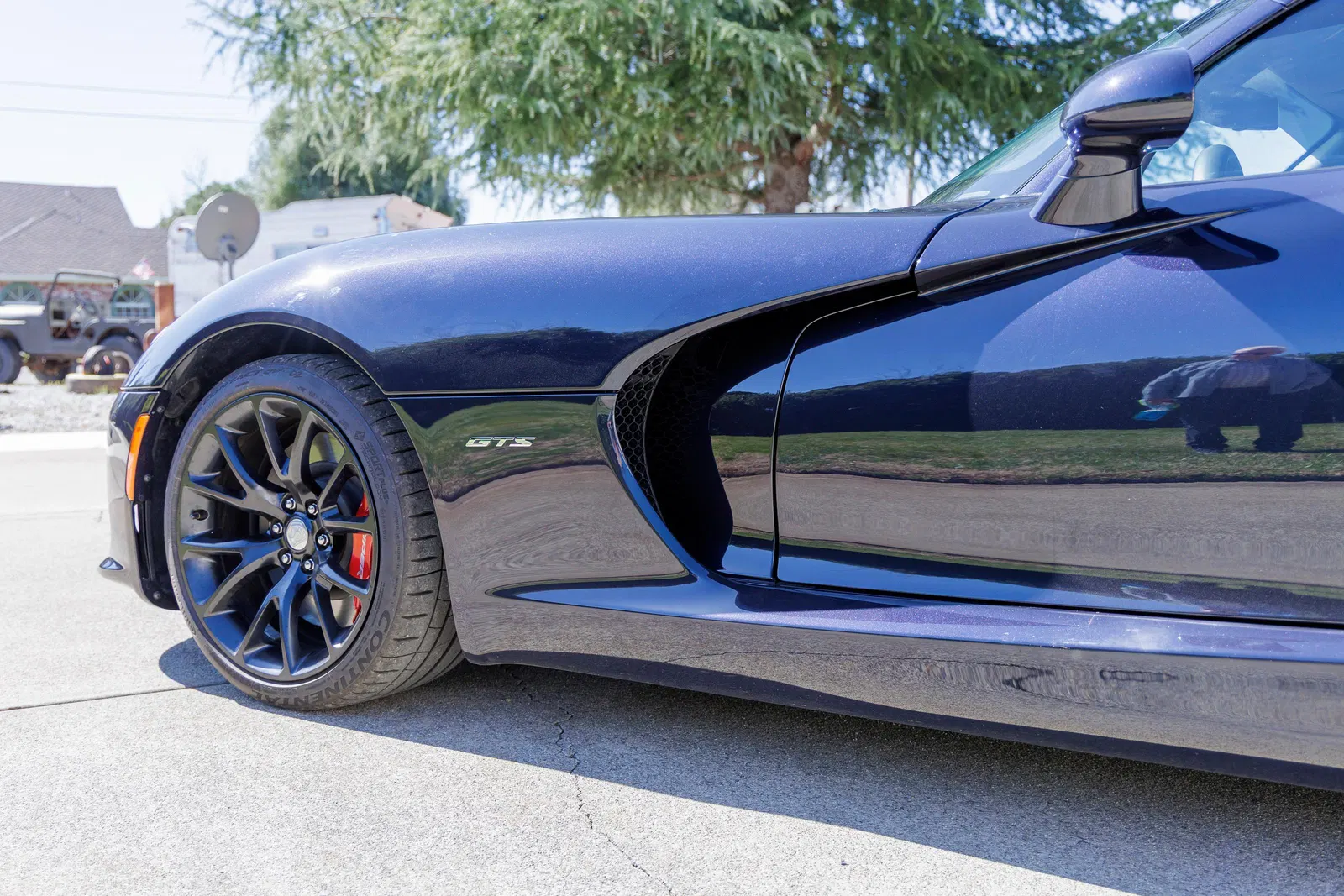 2013 Dodge SRT Viper GTS - ~7,700 Miles, 6-Speed Manual, V10 Power, Mostly Unmodified