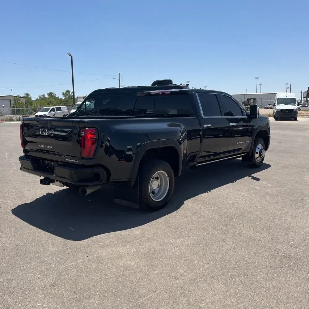 2024 GMC Sierra 3500HD Denali