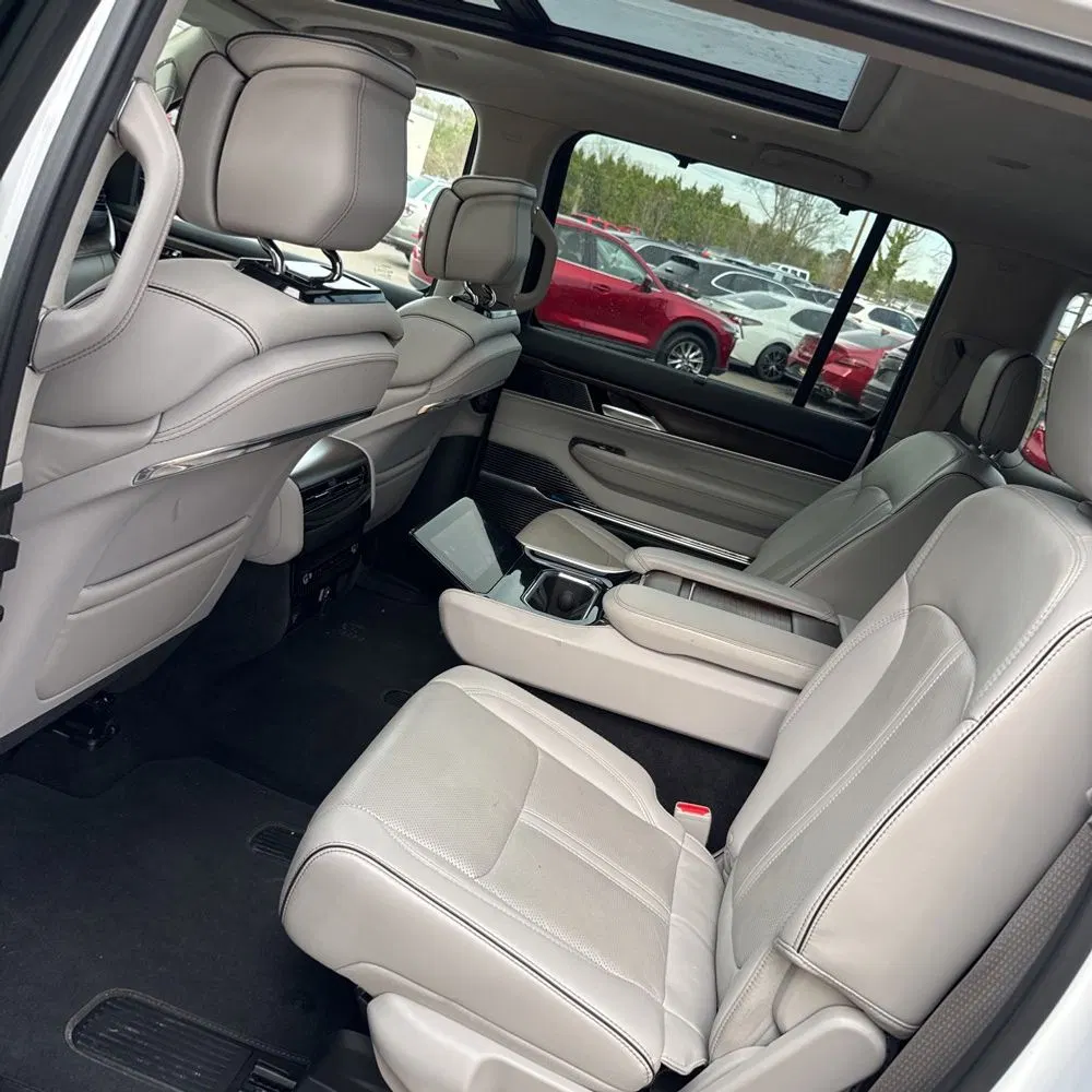 2023 Jeep Grand Wagoneer Series II