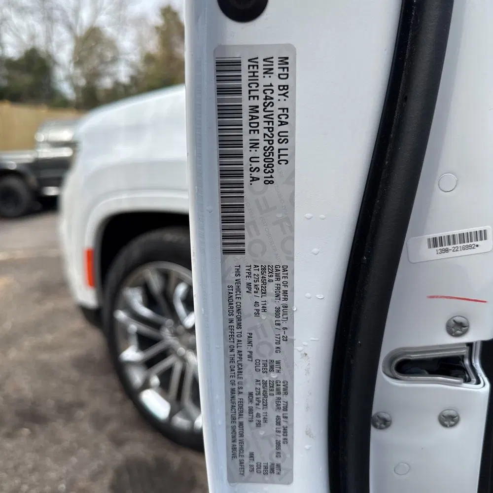2023 Jeep Grand Wagoneer Series II