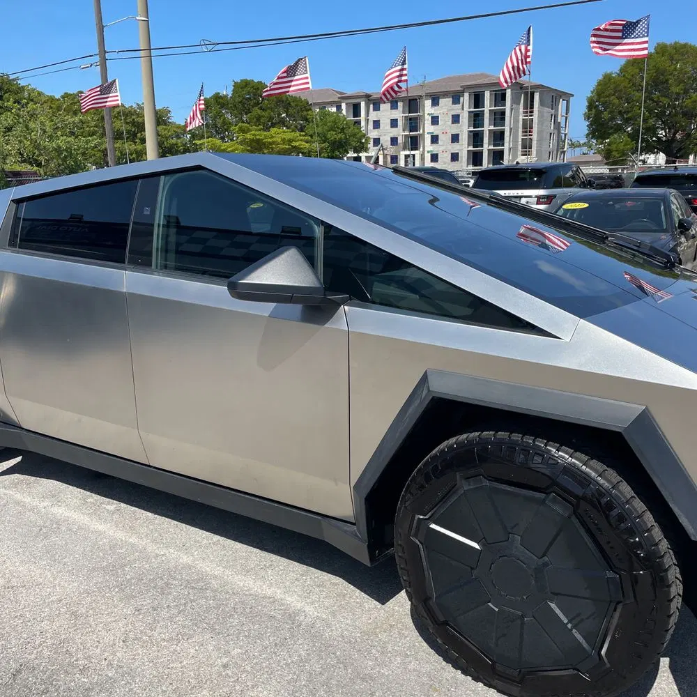 2024 Tesla Cybertruck Base