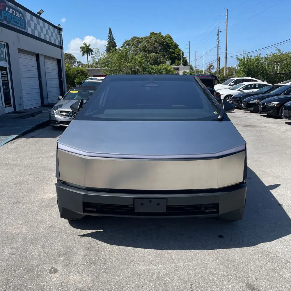2024 Tesla Cybertruck Base