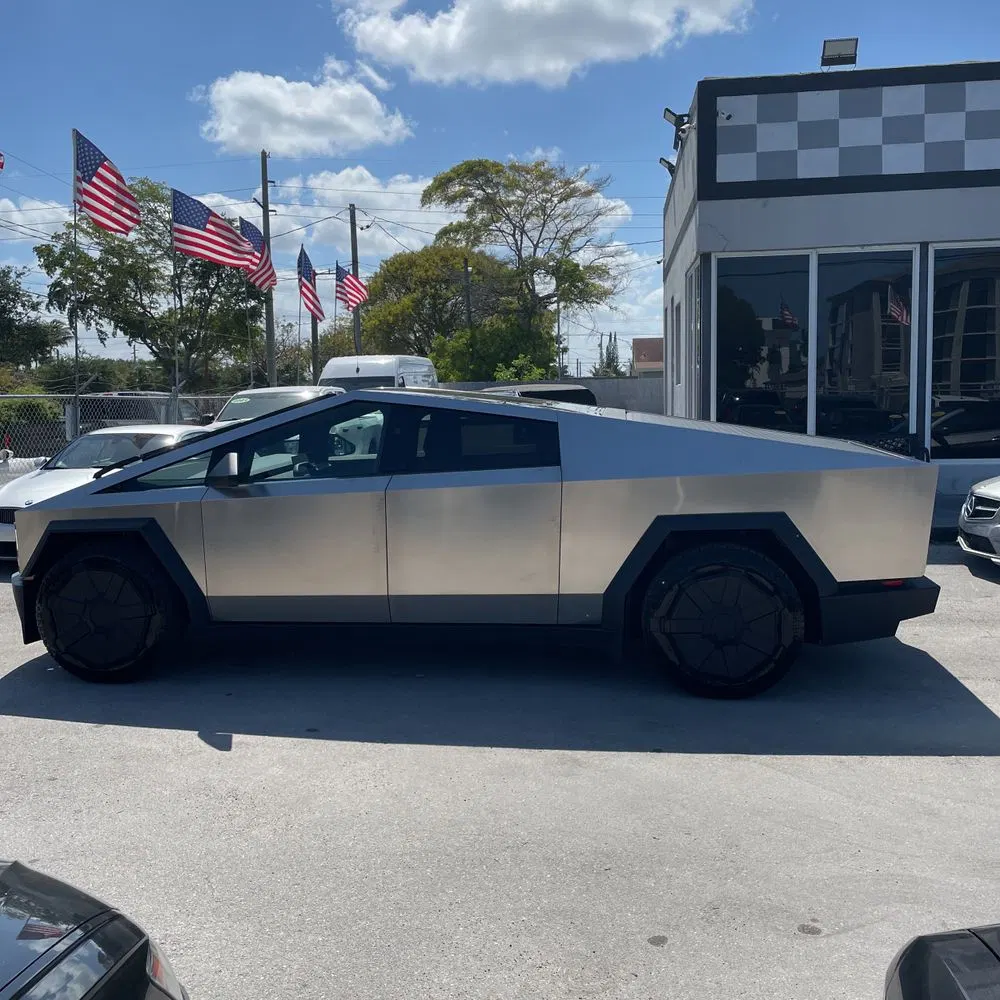 2024 Tesla Cybertruck Base