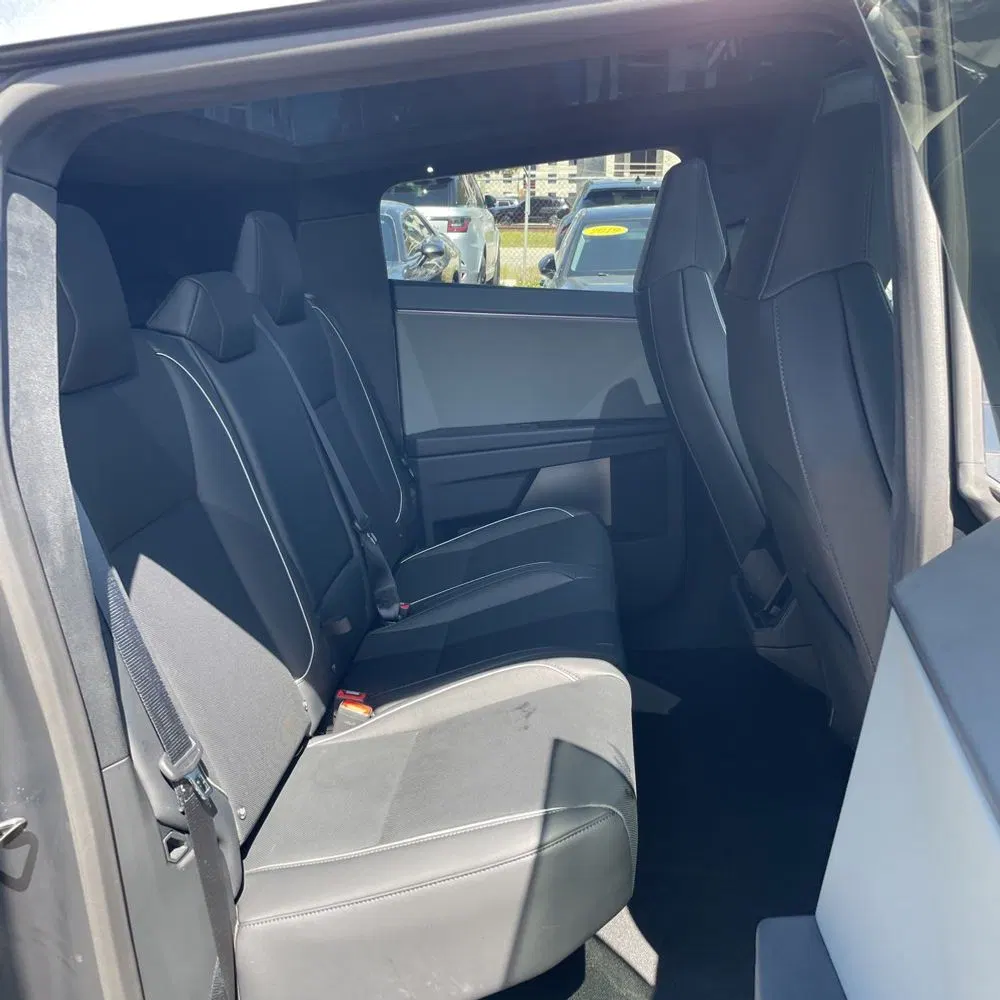 2024 Tesla Cybertruck Base