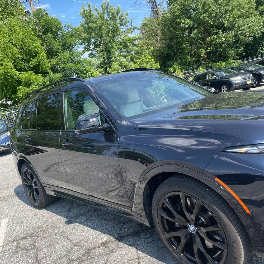 2025 BMW X7 M60i