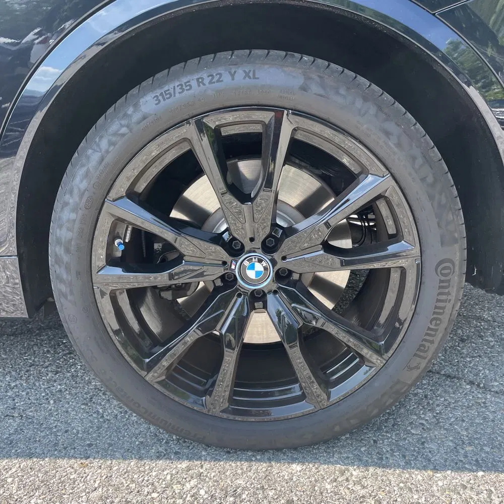 2025 BMW X7 M60i