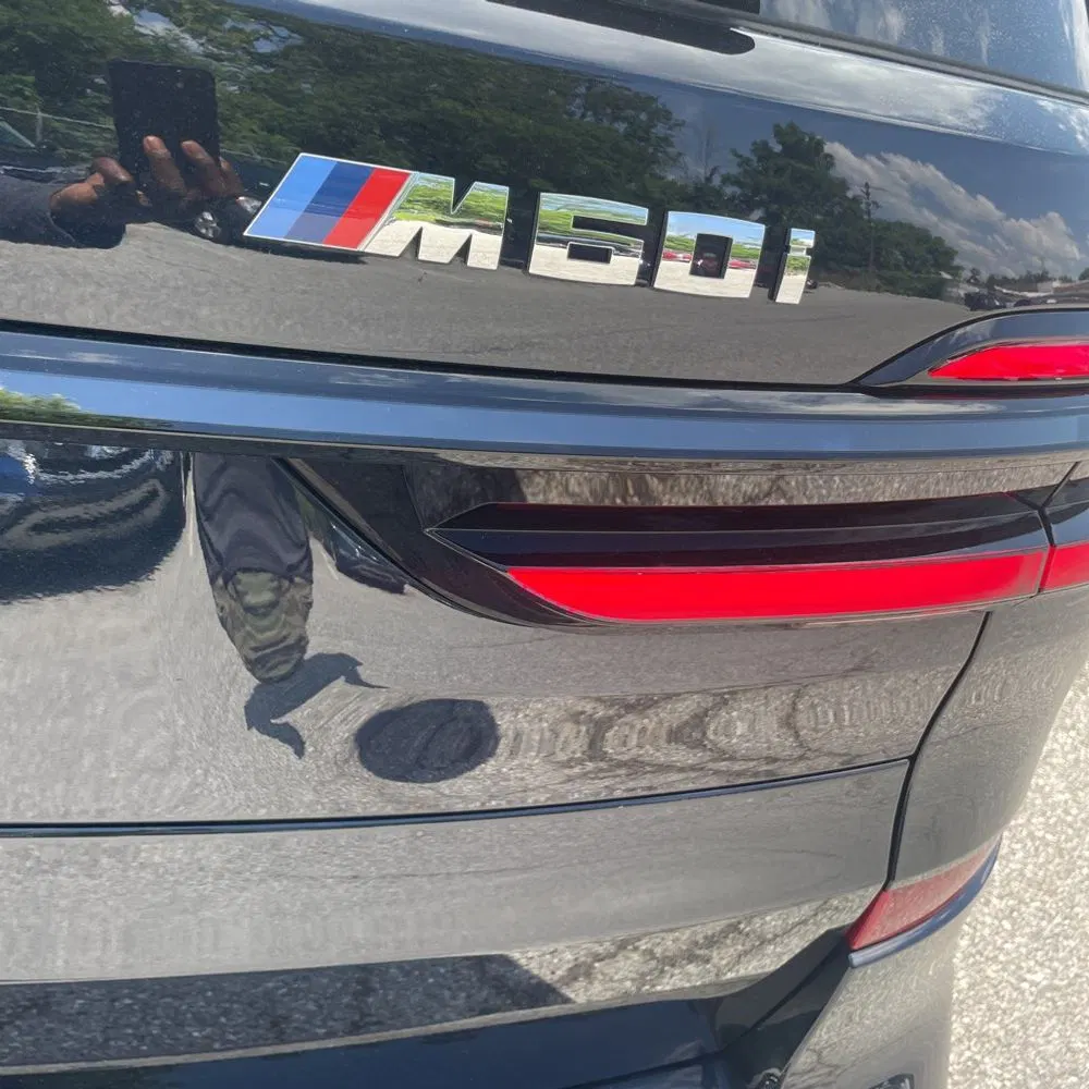 2025 BMW X7 M60i