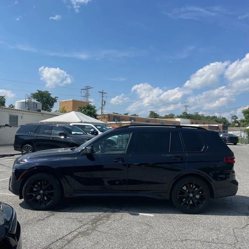 2025 BMW X7 M60i