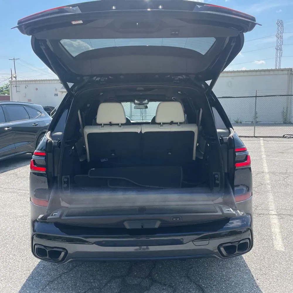 2025 BMW X7 M60i
