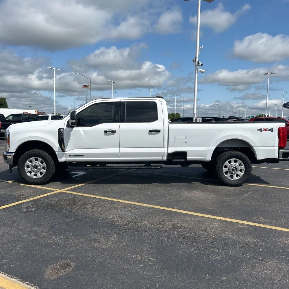 2024 Ford F-350 Super Duty XLT