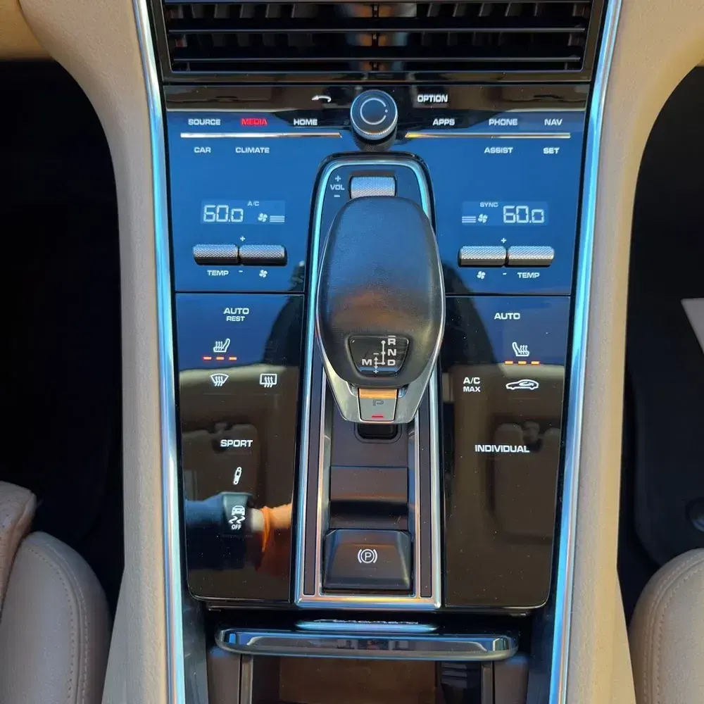 2020 Porsche Panamera Base