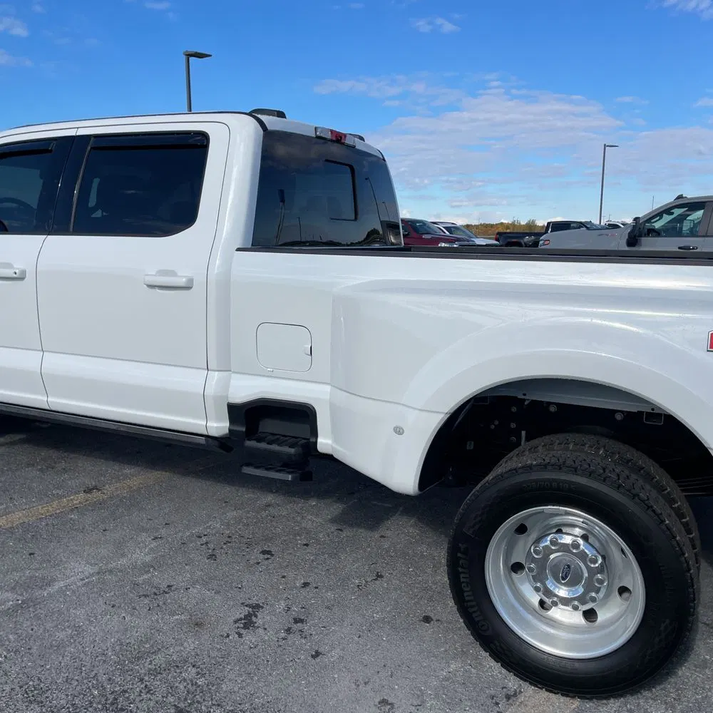 2025 Ford F-450 Super Duty Platinum