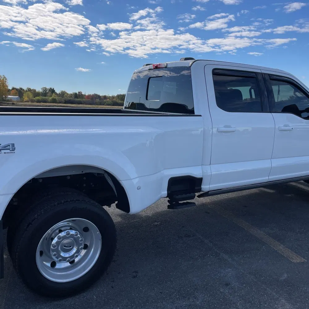 2025 Ford F-450 Super Duty Platinum