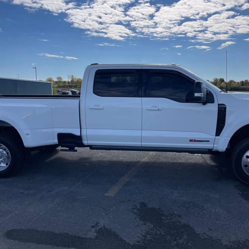 2025 Ford F-450 Super Duty Platinum