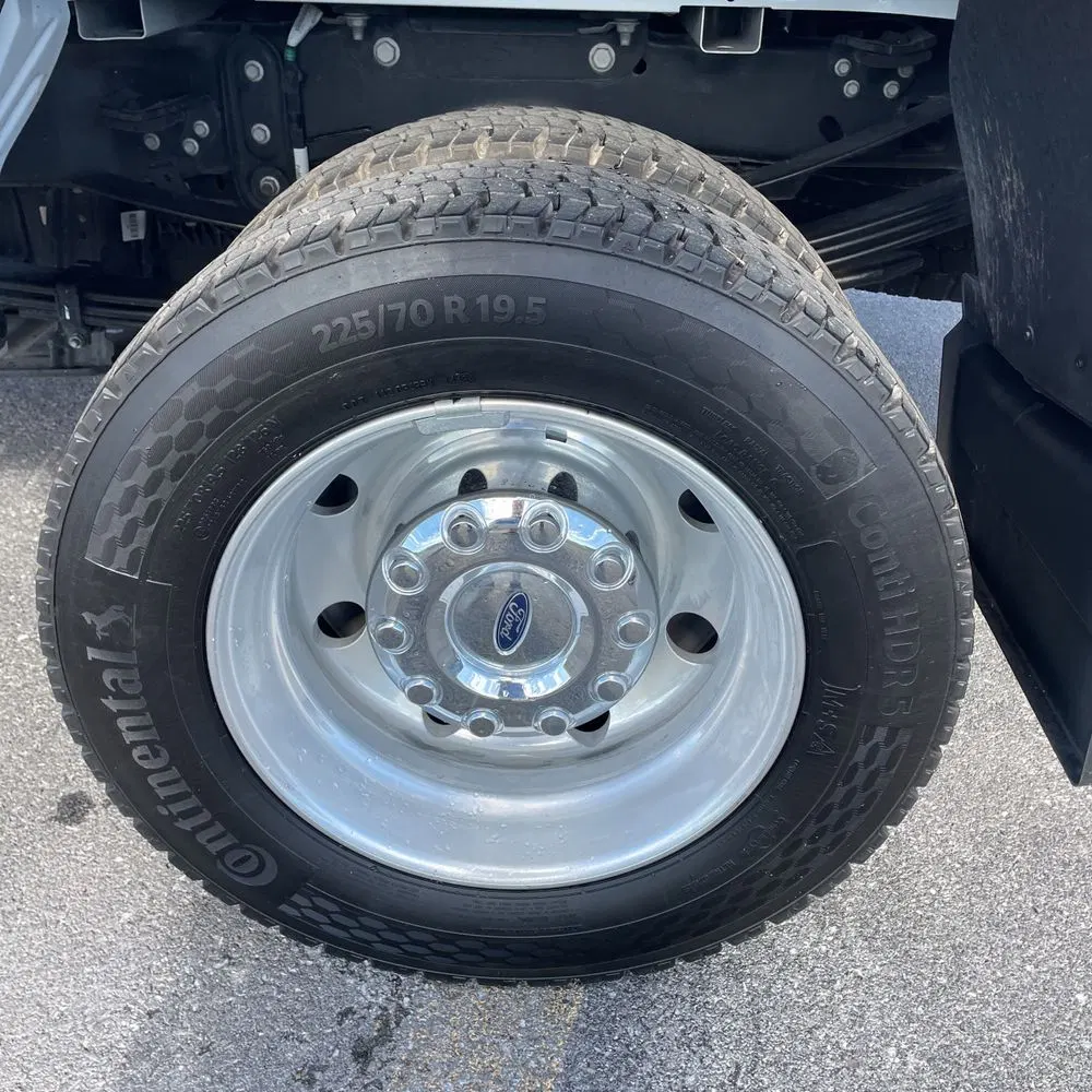 2025 Ford F-450 Super Duty Platinum