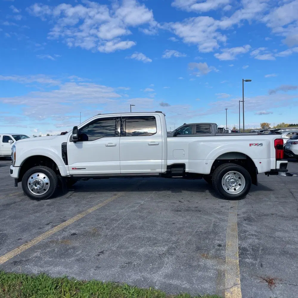 2025 Ford F-450 Super Duty Platinum