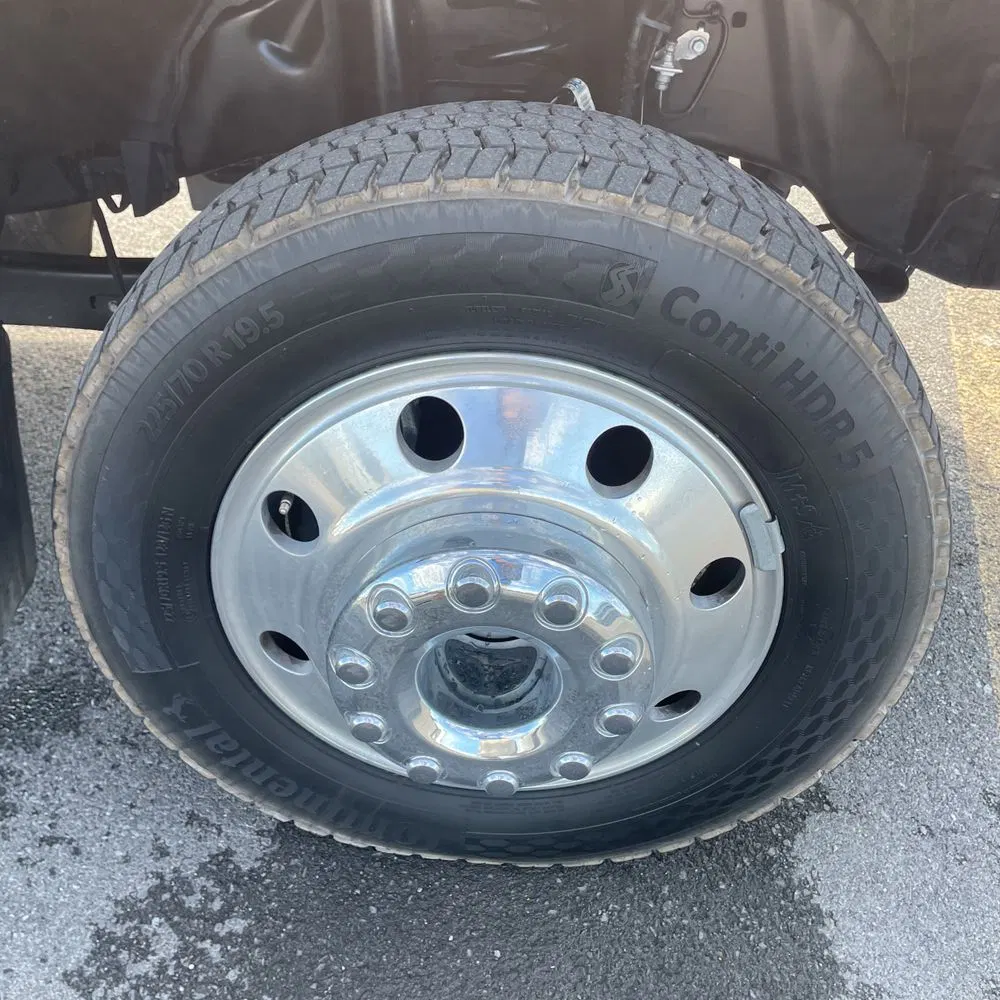 2025 Ford F-450 Super Duty Platinum