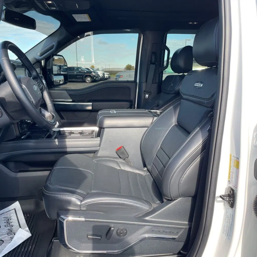 2025 Ford F-450 Super Duty Platinum