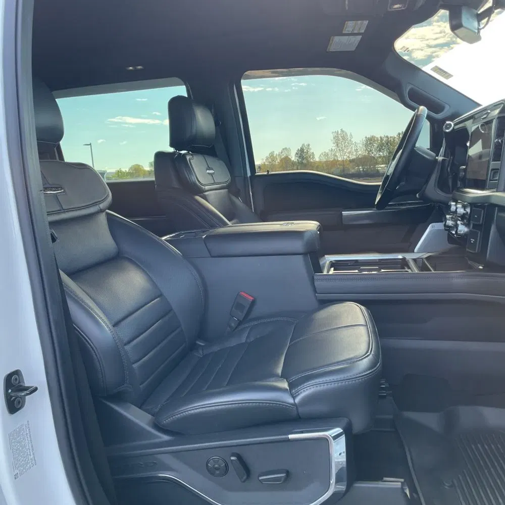 2025 Ford F-450 Super Duty Platinum