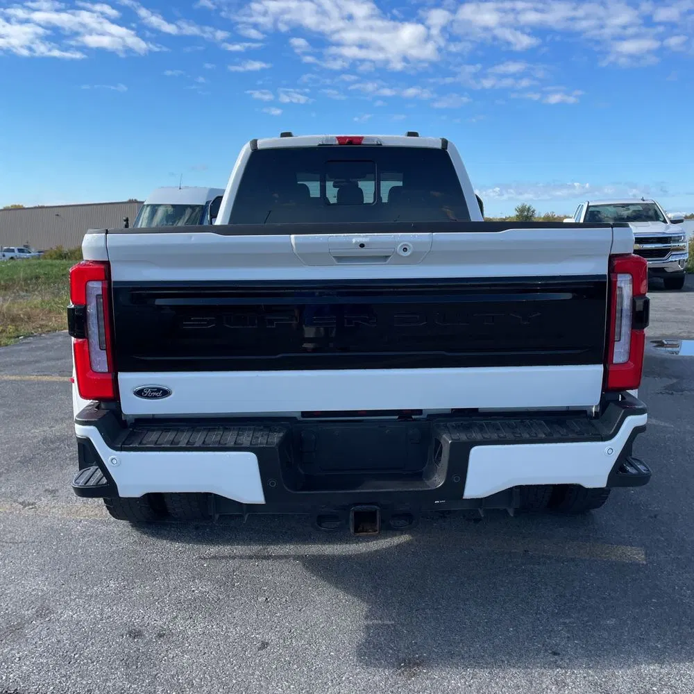 2025 Ford F-450 Super Duty Platinum