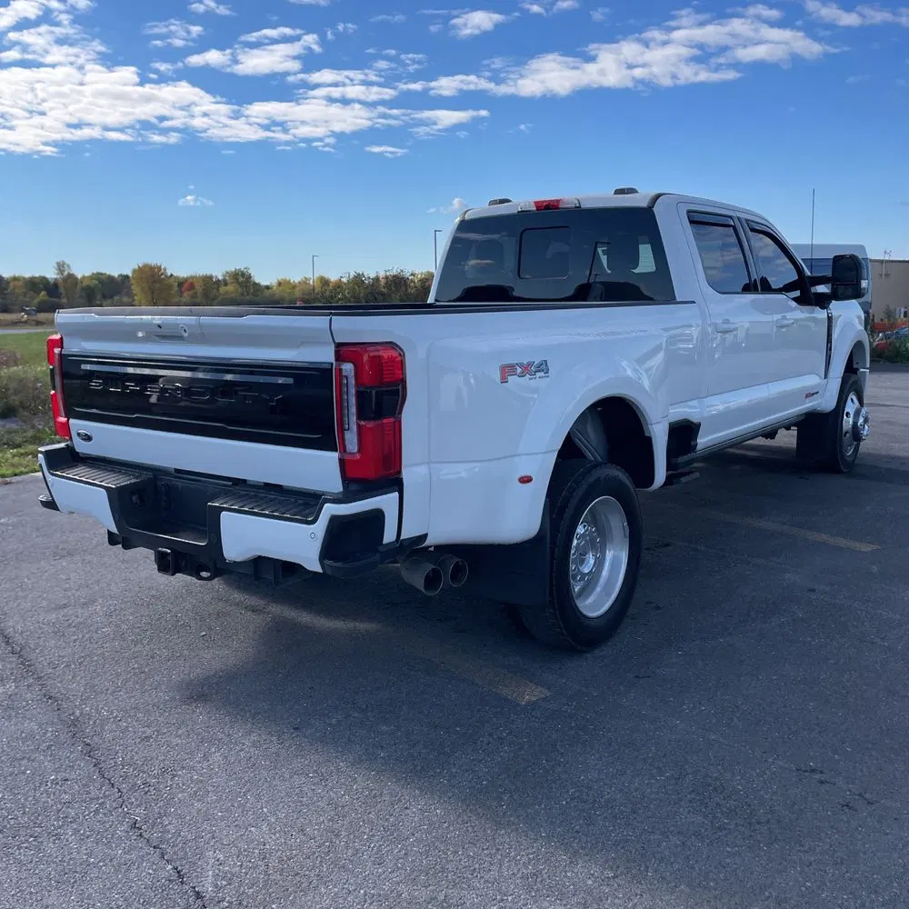 2025 Ford F-450 Super Duty Platinum