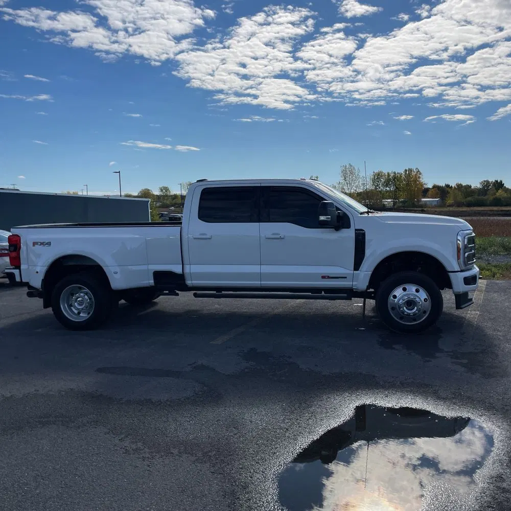 2025 Ford F-450 Super Duty Platinum