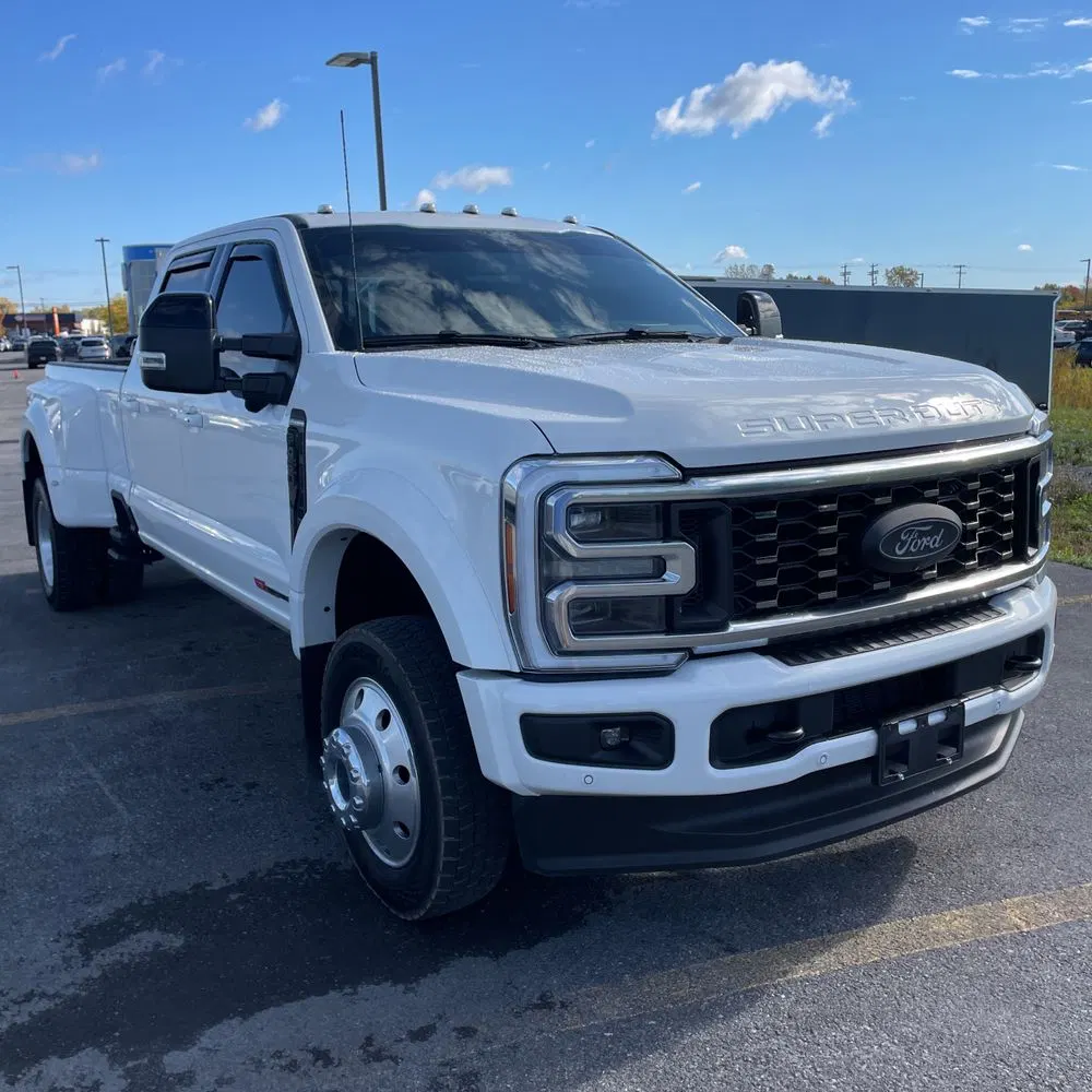 2025 Ford F-450 Super Duty Platinum