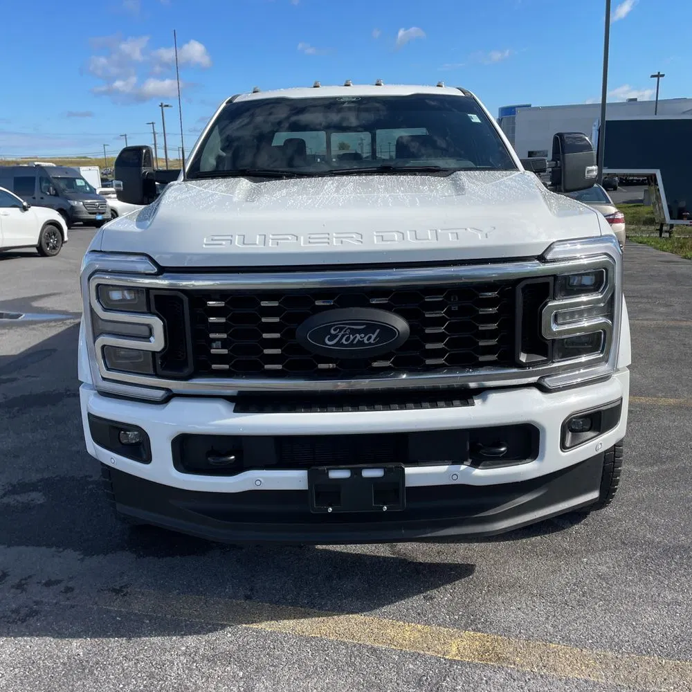 2025 Ford F-450 Super Duty Platinum