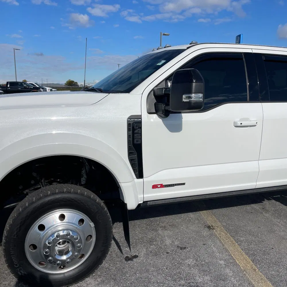 2025 Ford F-450 Super Duty Platinum