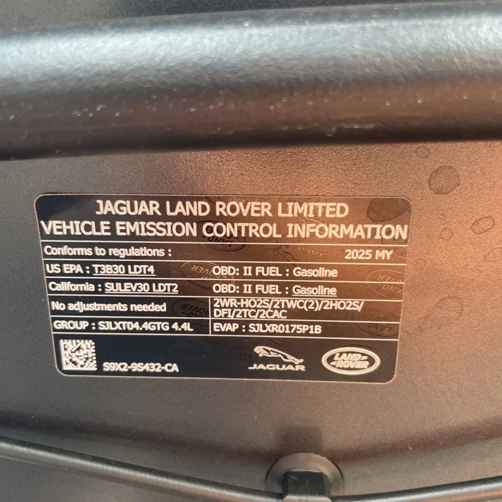 2025 Land Rover Range Rover SE P530