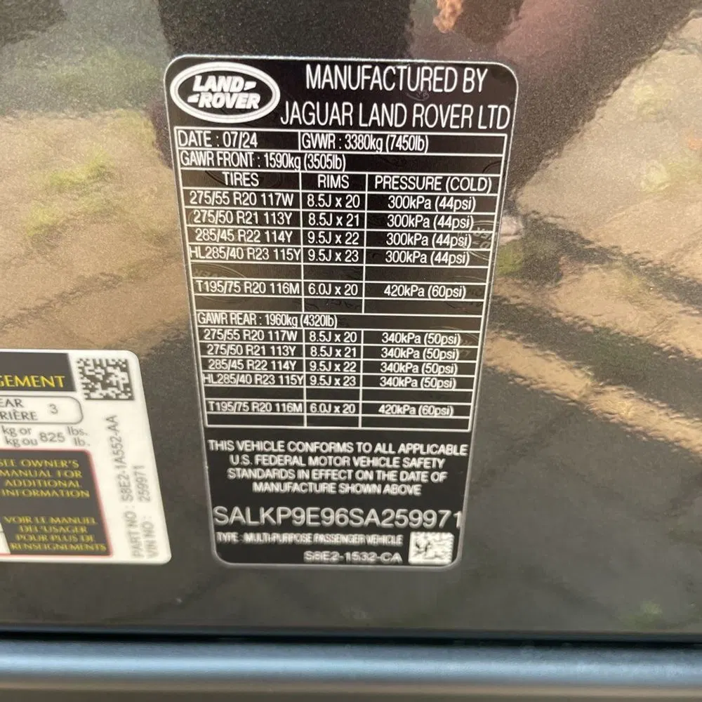 2025 Land Rover Range Rover SE P530
