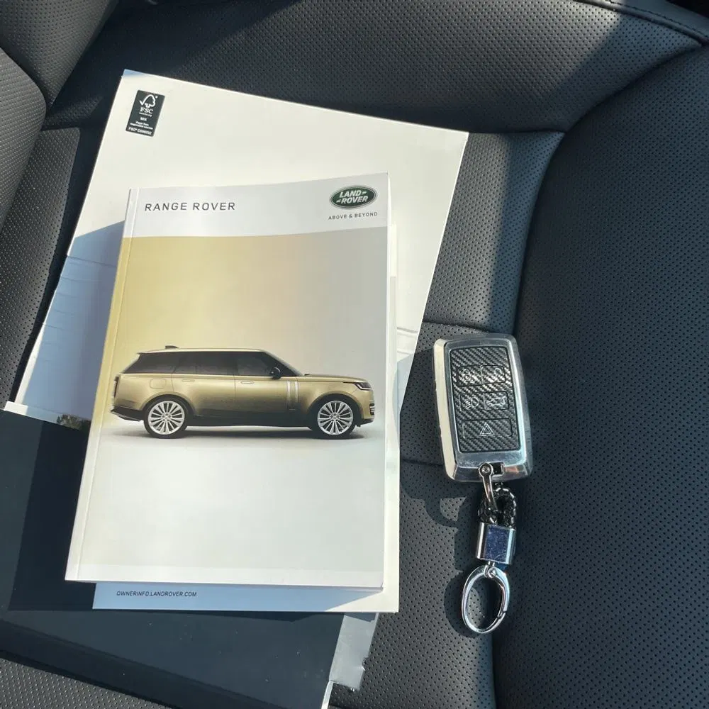 2025 Land Rover Range Rover SE P530