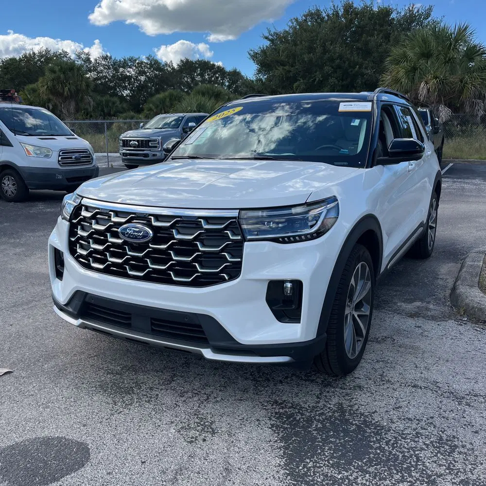 2025 Ford Explorer Platinum