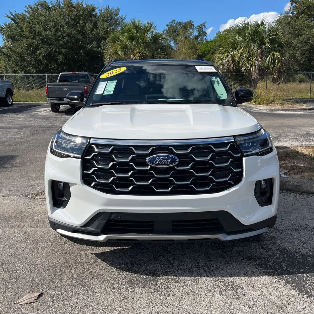 2025 Ford Explorer Platinum