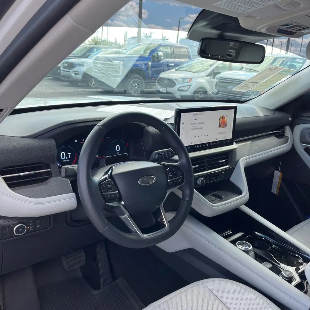 2025 Ford Explorer Platinum