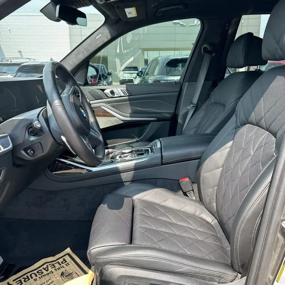 2025 BMW X7 XDrive40i 4D SUV
