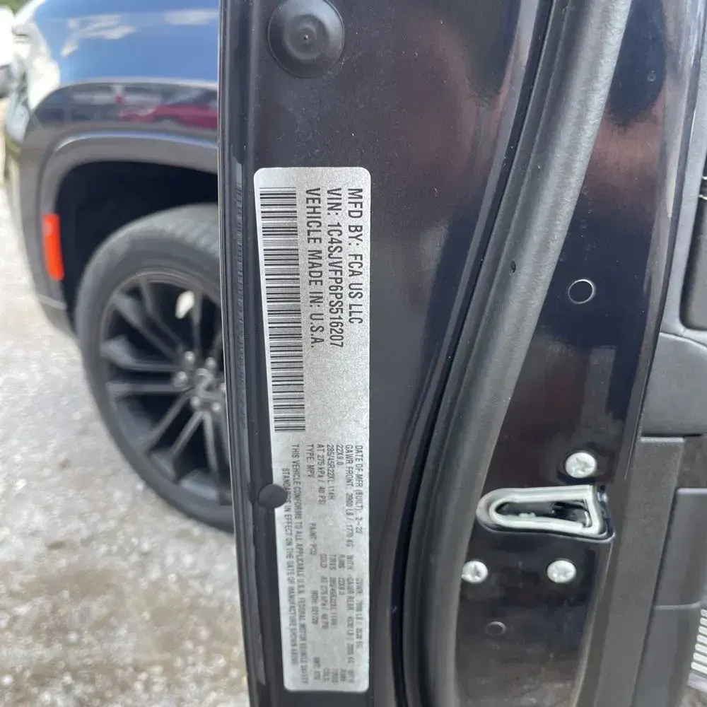 2023 Jeep Grand Wagoneer Obsidian