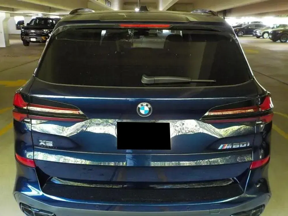 2025 BMW X5 M60i