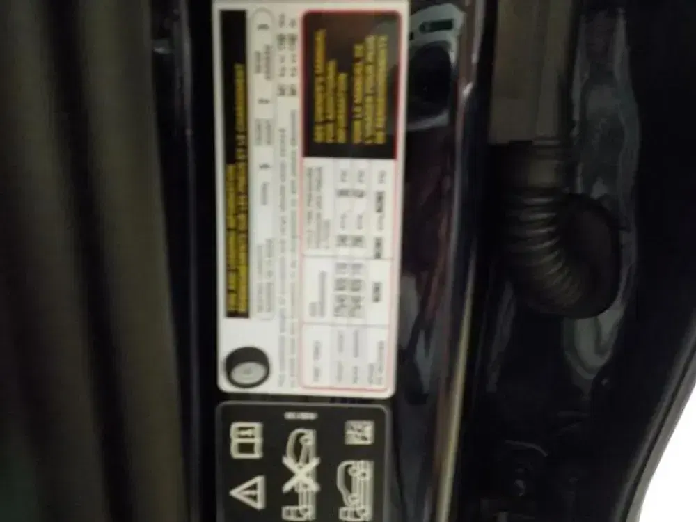 2025 BMW X5 M60i