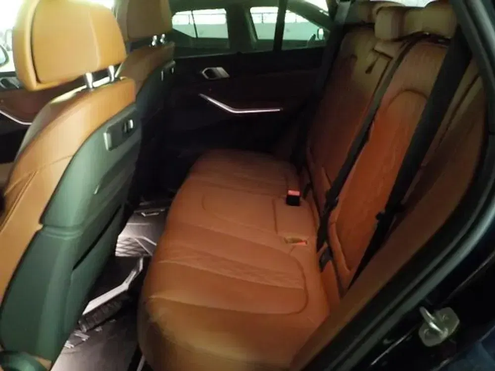 2025 BMW X5 M60i