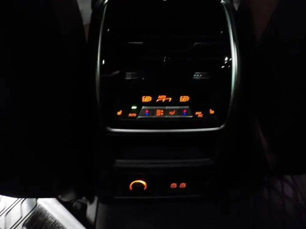 2025 BMW X5 M60i