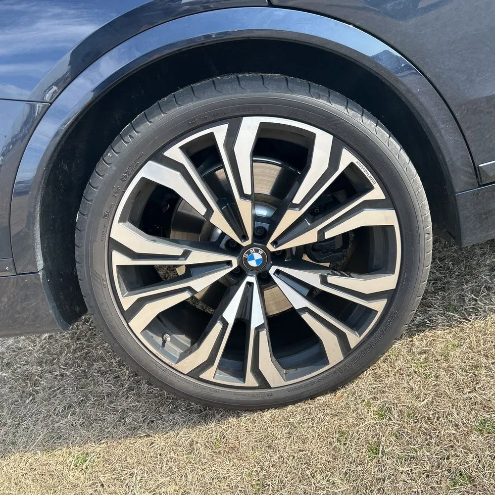 2023 BMW X7 M60i