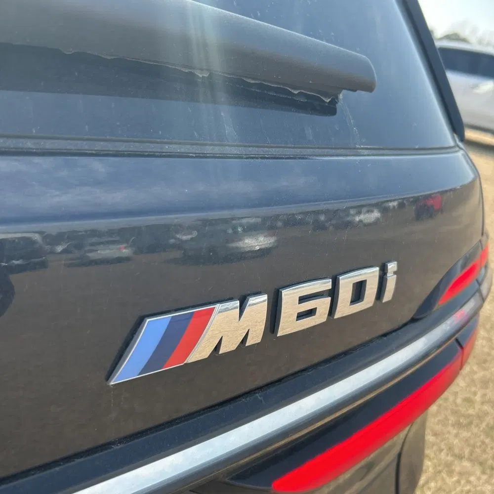 2023 BMW X7 M60i