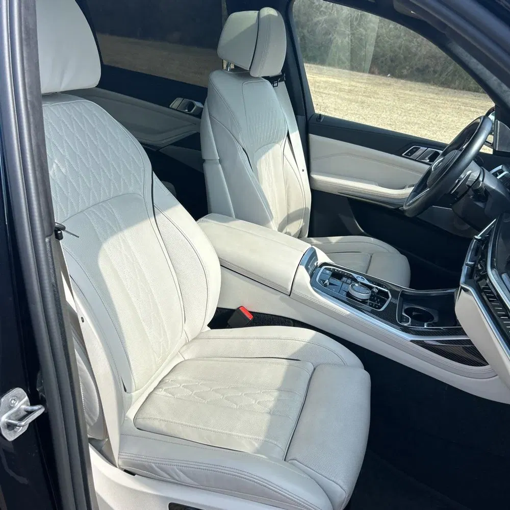2023 BMW X7 M60i