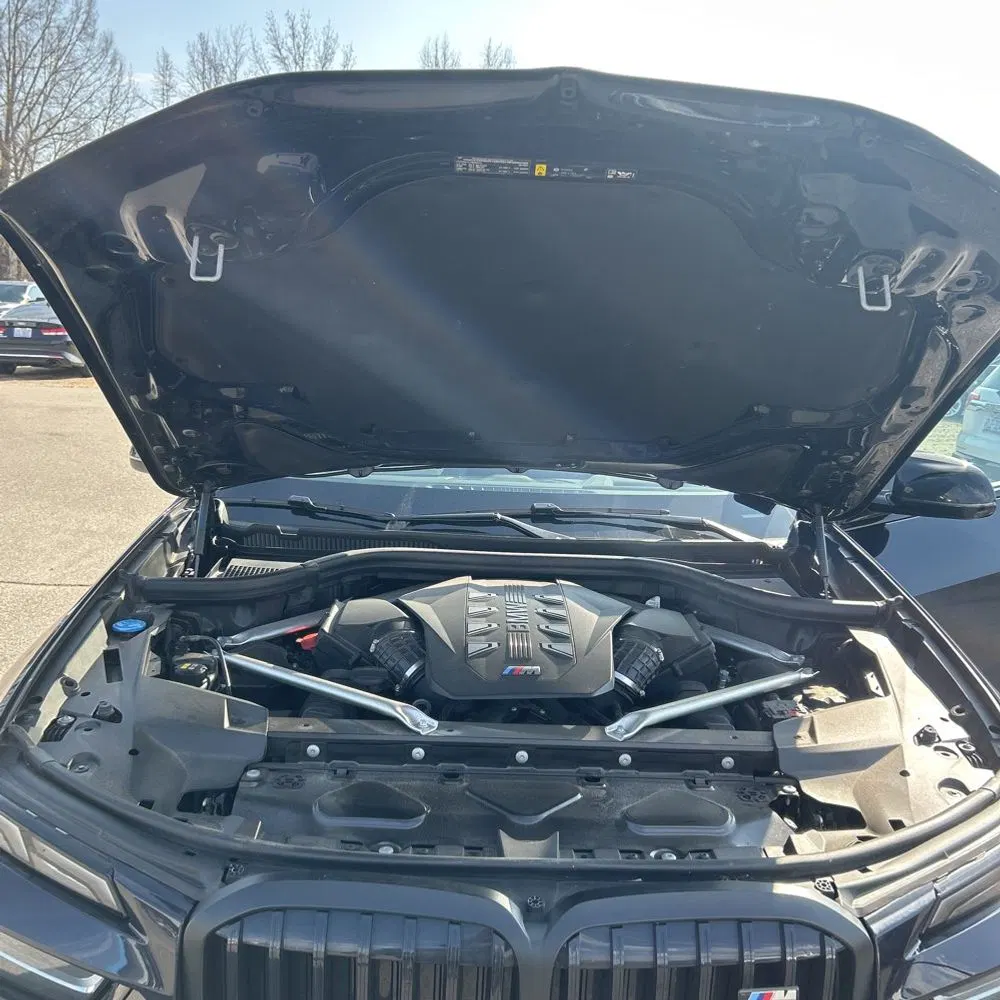 2023 BMW X7 M60i