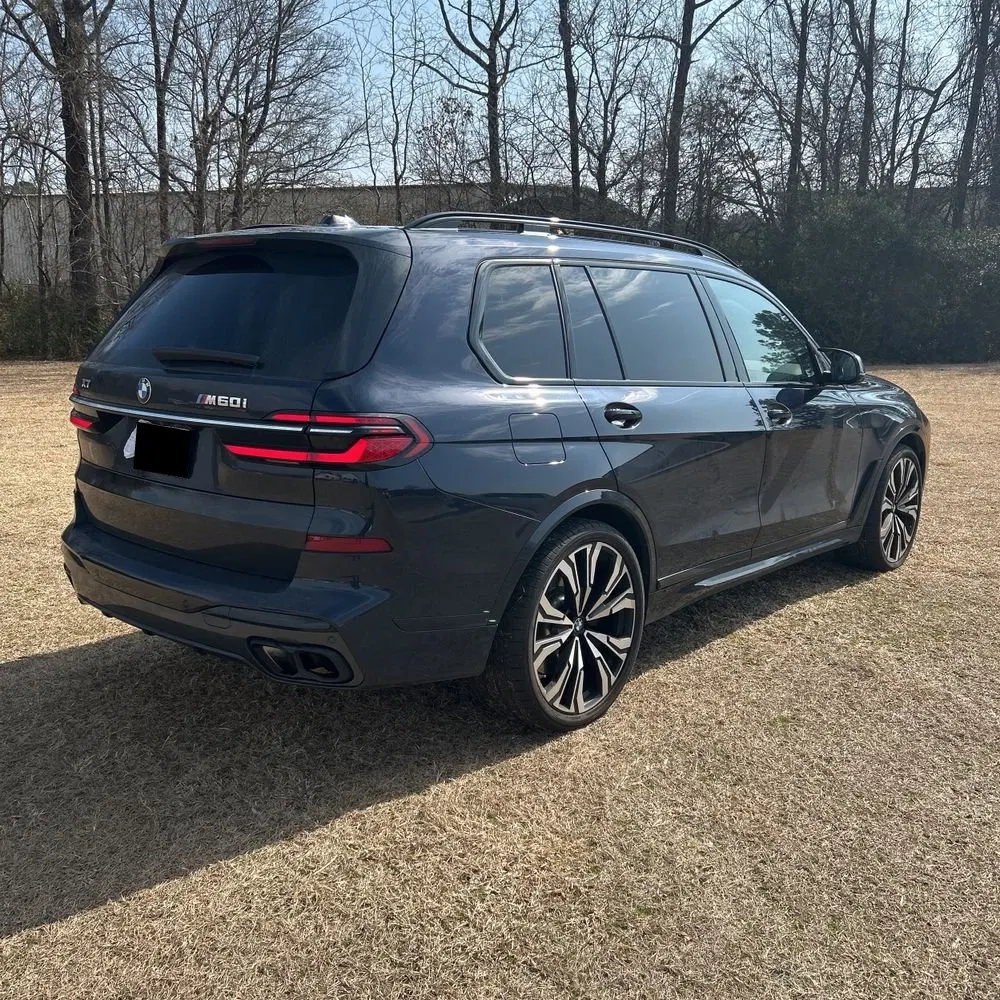2023 BMW X7 M60i