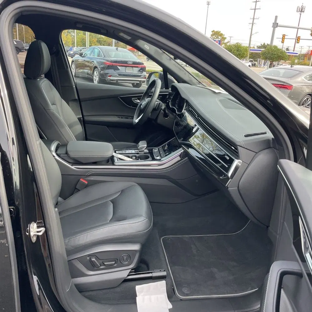 2025 Audi Q7 Premium Plus 55