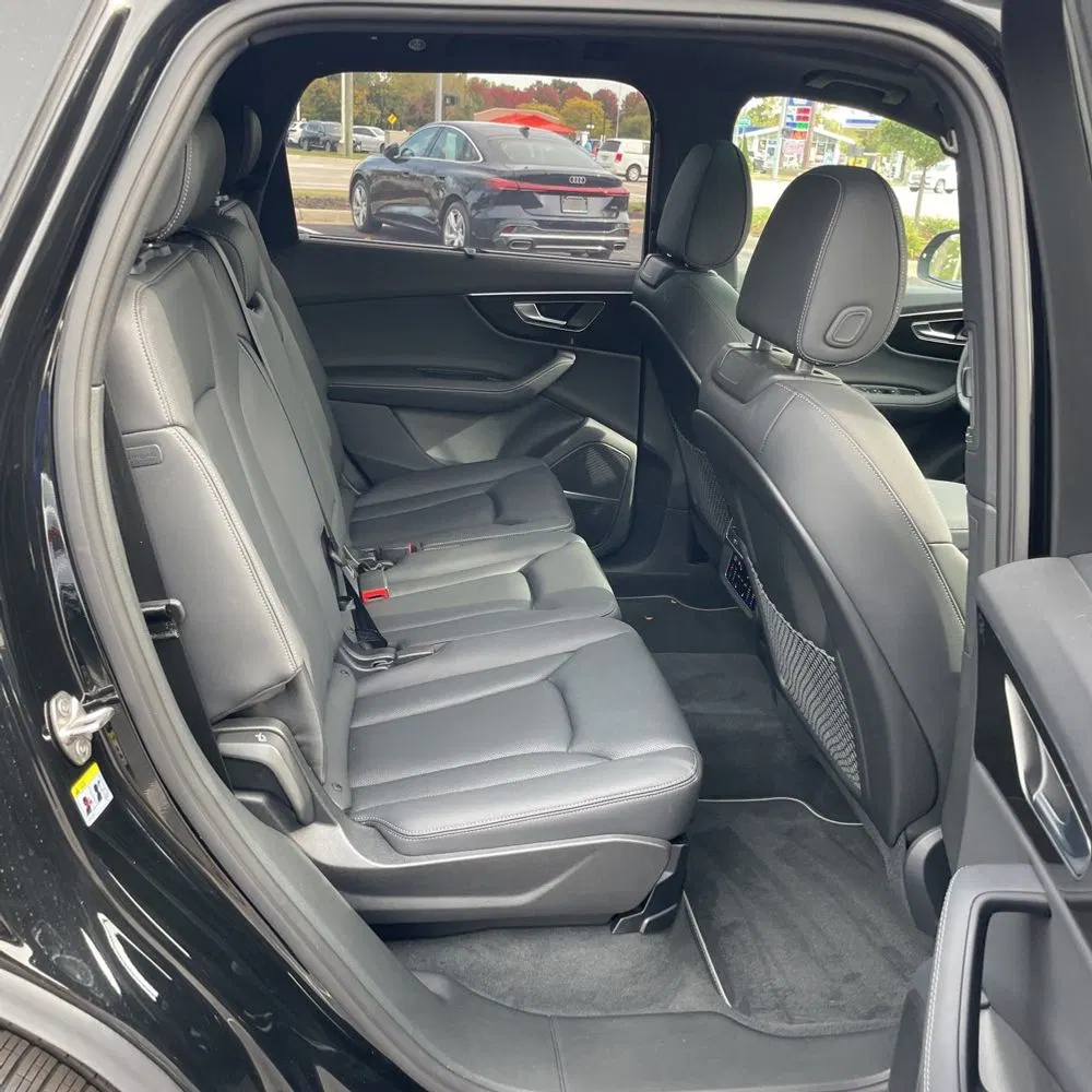 2025 Audi Q7 Premium Plus 55