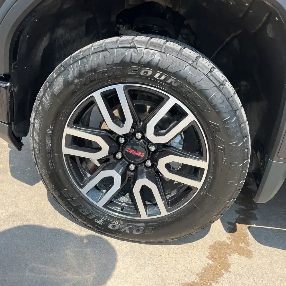2023 GMC Sierra 1500 AT4